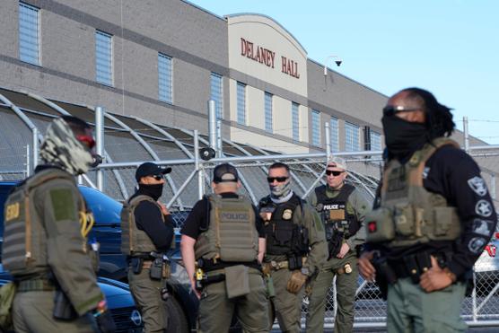 Etats-Unis : la prison de Delaney Hall, symbole de la politique répressive d’expulsion de migrants de Donald Trump