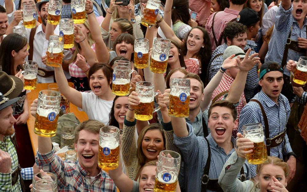 LA FÊTE DE LA BIÈRE FERMÉE APRÈS UN INCENDIE SUIVI D'UNE EXPLOSION À MUNICH