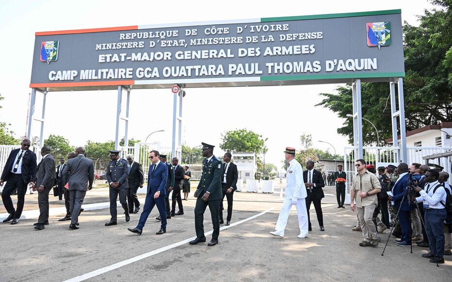 Côte d'Ivoire: la France rétrocède le camp militaire de Port-Bouët à l'armée ivoirienne