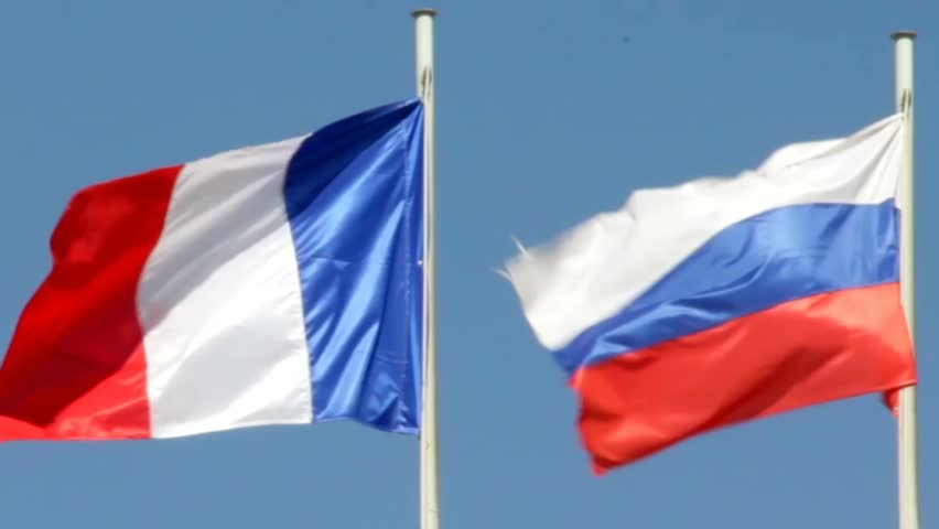 Tensions France-Russie : Moscou hausse le ton après la détention d’une diplomate russe à Roissy