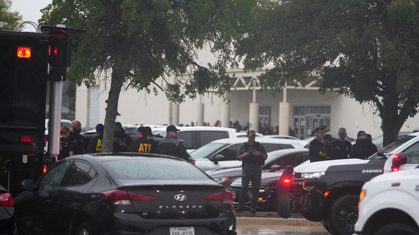 États-Unis : au moins deux morts lors d'une fusillade dans un centre de l'immigration de Dallas