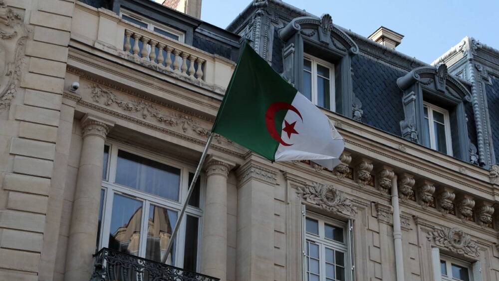 L’Algérie expulse 12 agents de l’ambassade de France «placés sous l’autorité de Bruno Retailleau»