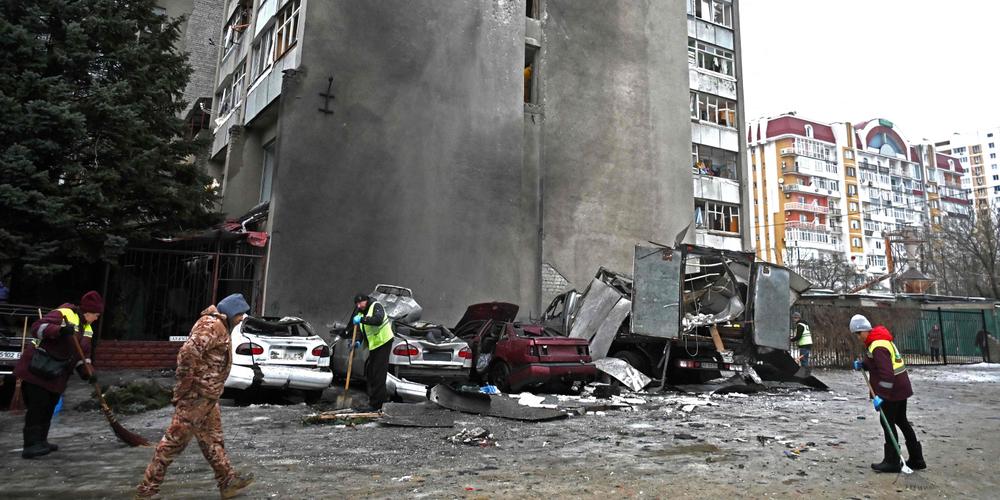 Guerre en Ukraine : des attaques nocturnes russes sur les villes de Kiev, Kharkiv et Zaporijia avant de nouvelles discussions entre Kiev, Moscou et Washington