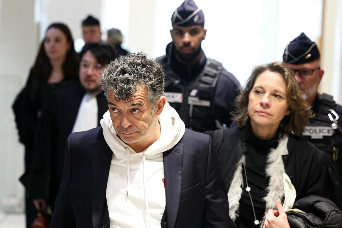 Stéphane Plaza condamné pour violences conjugales : M6 déprogramme sa poule aux œufs d’or