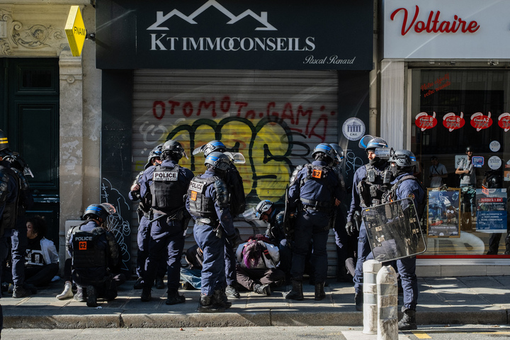 Violences policières : des chiffres inédits accablent la police des polices