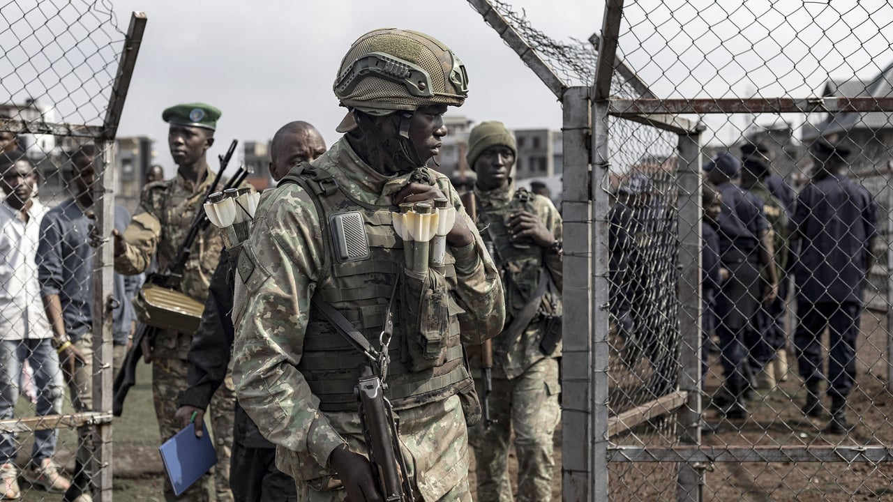 Plus de 300 civils présentés comme ressortissants rwandais expulsés par le M23