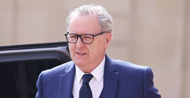 résidence du Conseil constitutionnel : la candidature de Richard Ferrand approuvée de justesse par le Parlement