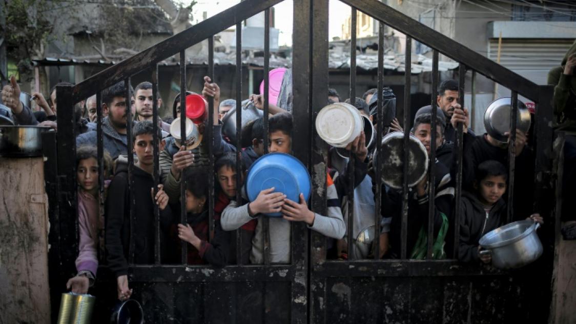 La population de Gaza attend désespérément la distribution d'aide humanitaire