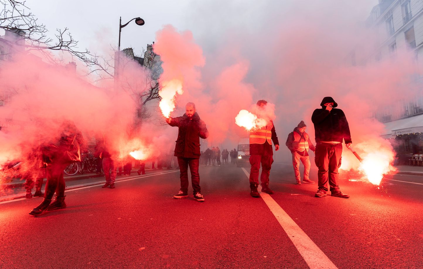 En pétard face à une « année noire », les fonctionnaires tentent de se faire entendre