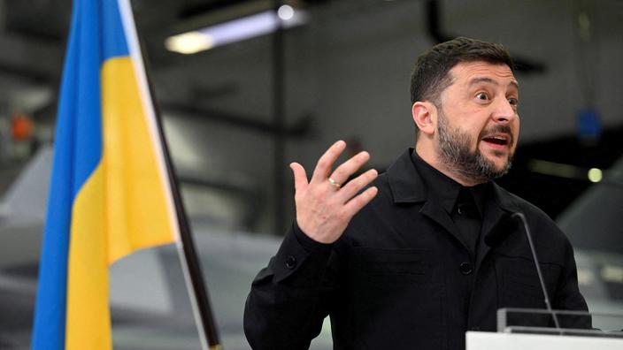 Ukraine : face au scandale de corruption qui secoue la présidence Zelensky, les Ukrainiens demandent des comptes