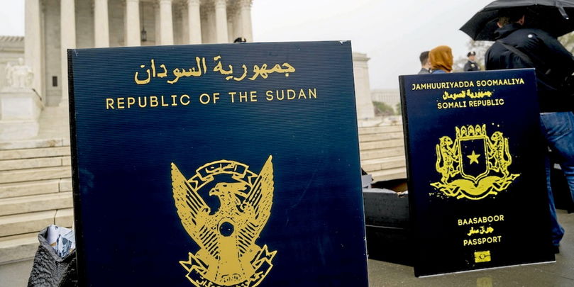 Soudan, Mauritanie, Tchad… Ces pays africains privés de visa américain L’administration Trump durcit les conditions d’entrée aux États-Unis : 43 pays, dont 22 africains, sont désormais visés par de sévères restrictions de visa.
