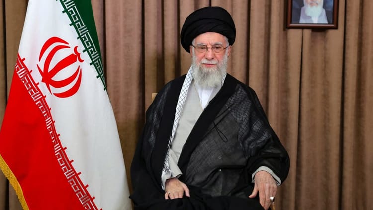 Après les menaces de Donald Trump, l'Iran se dit capable de "riposter" à une éventuelle attaque américaine