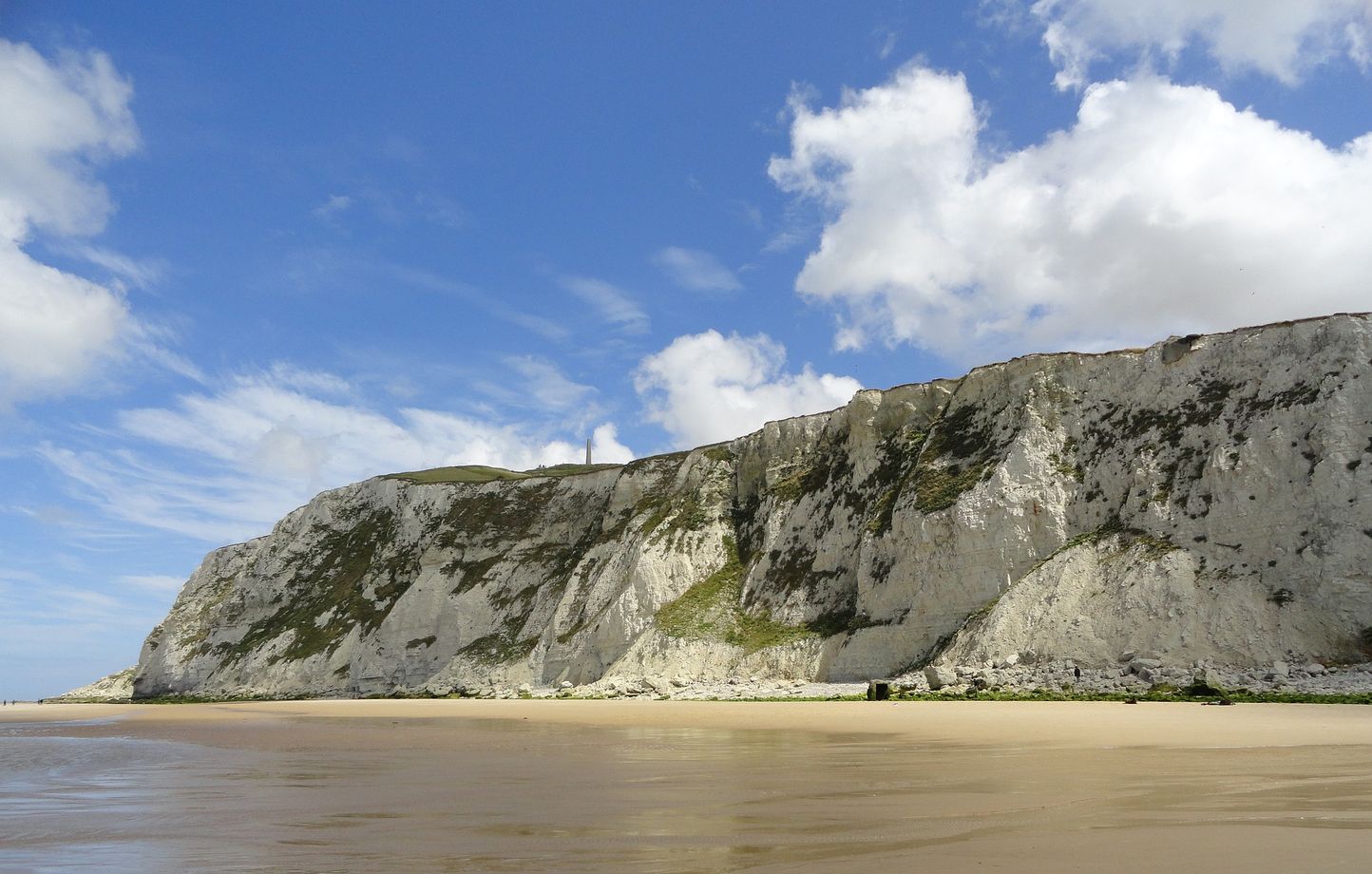 Seine-Maritime : Un pan de falaise s’effondre près d’Etretat