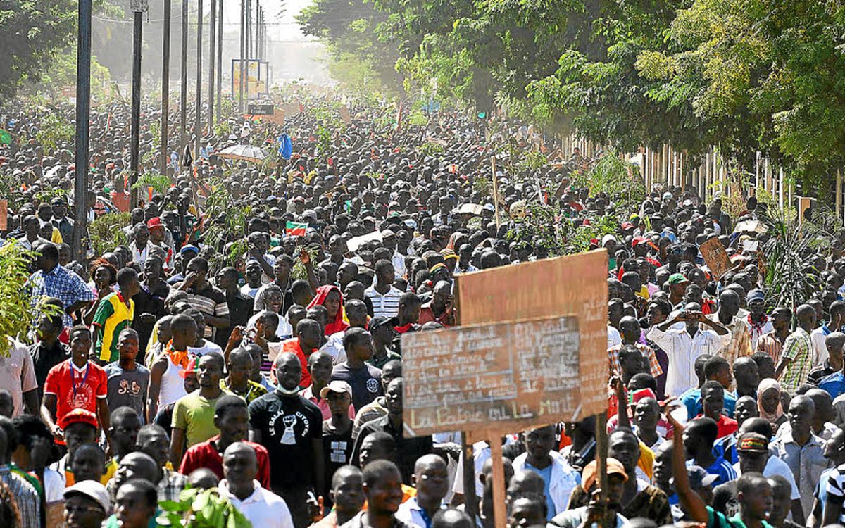 Burkina Faso. Des milliers de manifestants défilent pour soutenir le capitaine Ibrahim Traoré.